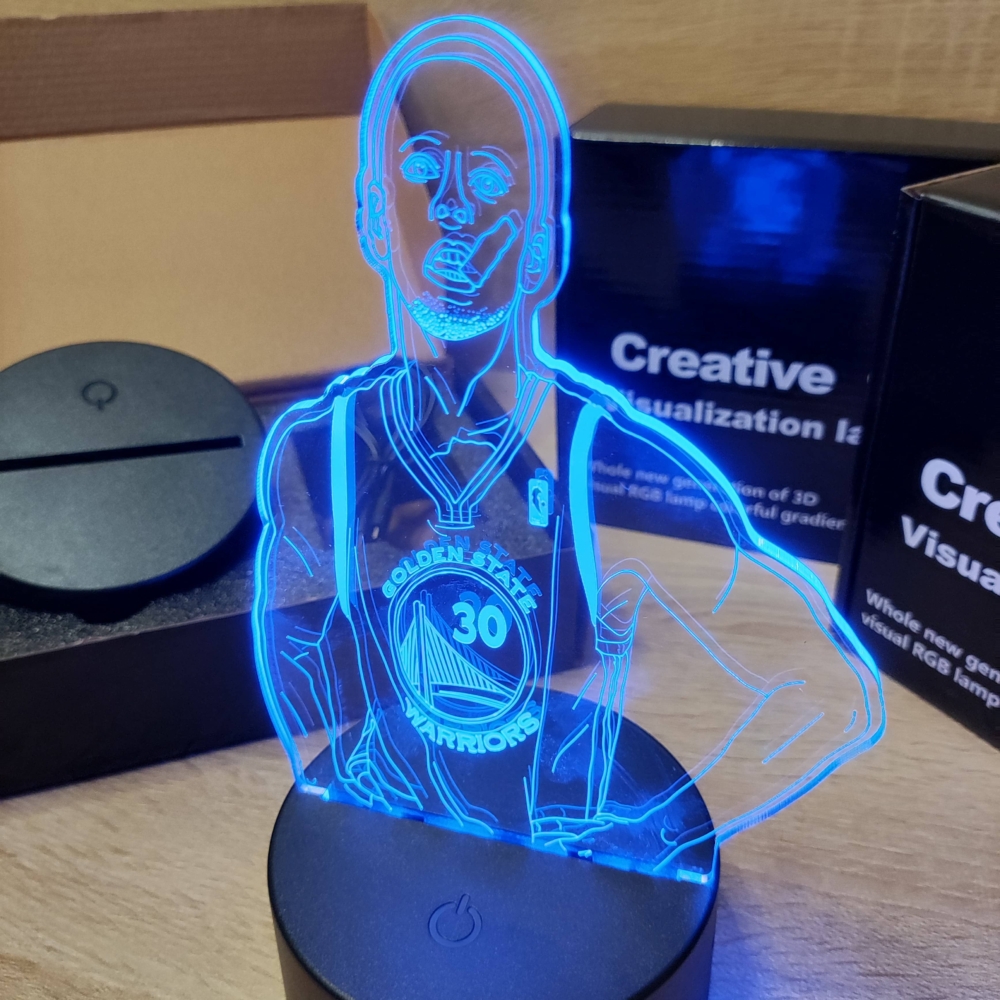 Kép 5/6 - Stephen CURRY 3D LED lámpa (7 színű, fekete talp)