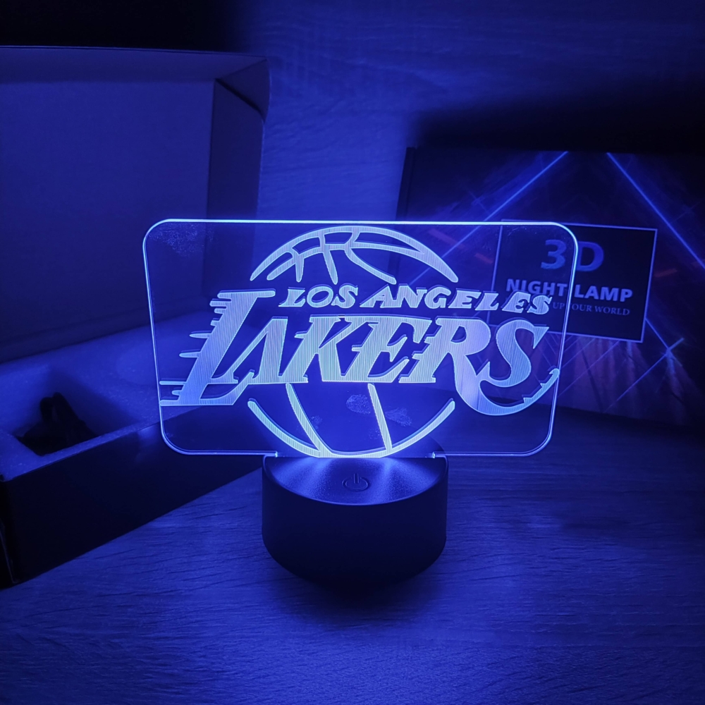 Kép 6/7 - Los Angeles LAKERS 3D LED lámpa (7 színű, fekete talp)