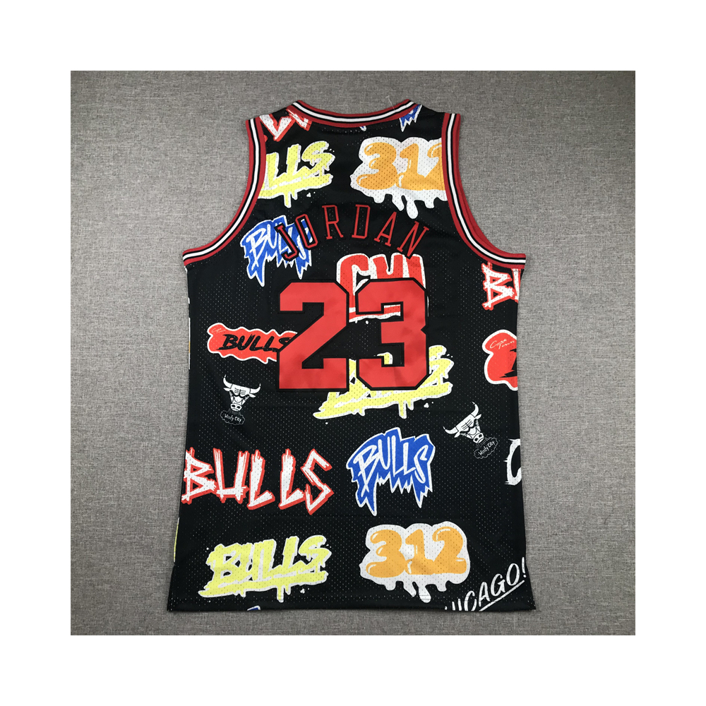 Kép 2/4 - Michael JORDAN Grafiti Edition Bulls vintage mez