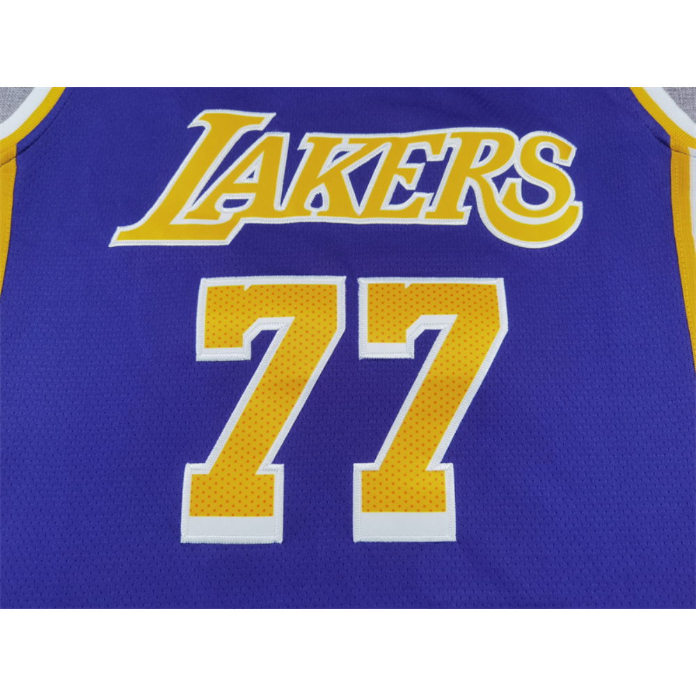 Kép 2/4 - Luka DONCIC lila Los Angeles Lakers mez