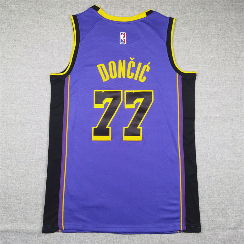 Kép 2/4 - Luka DONCIC statement Los Angeles Lakers mez