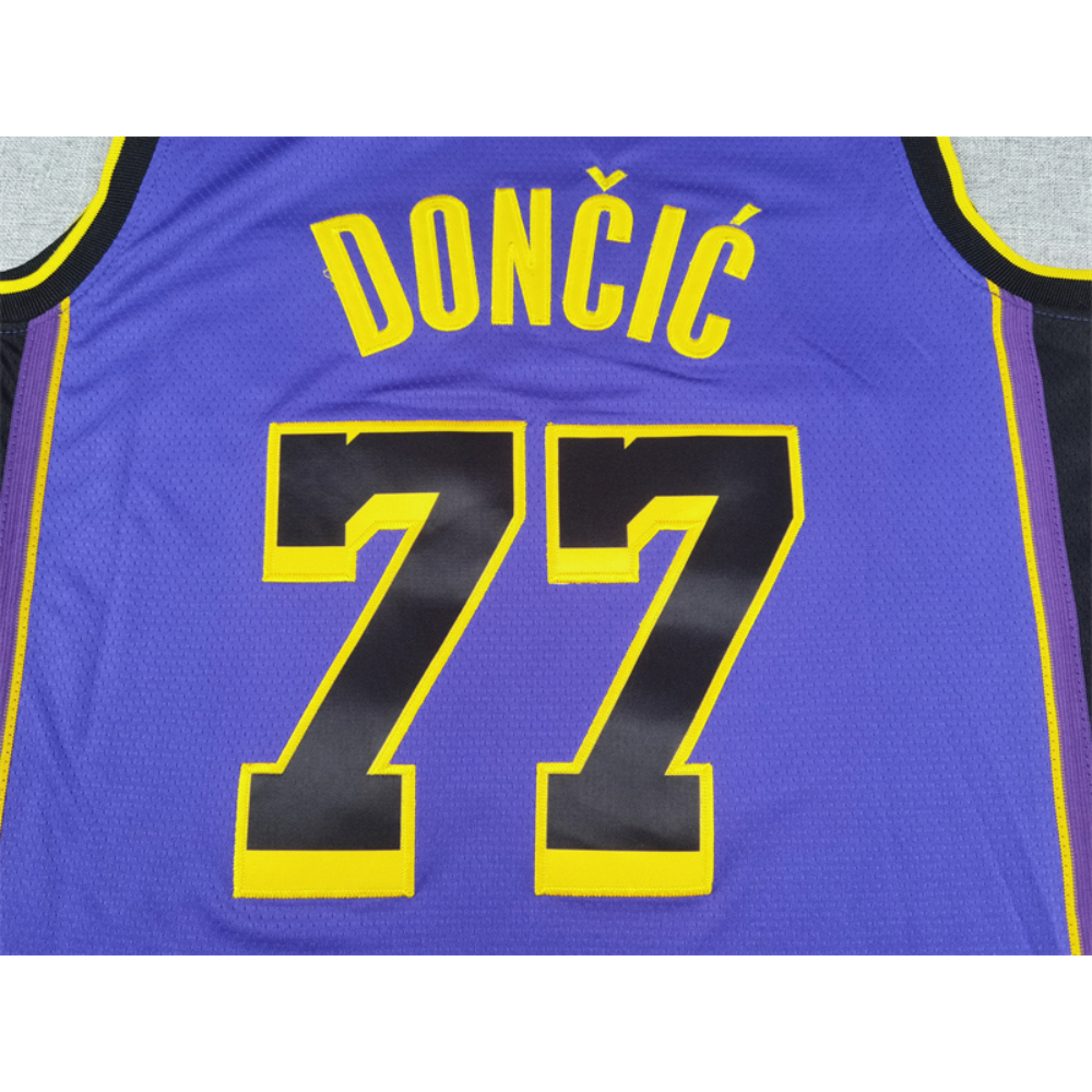 Kép 4/4 - Luka DONCIC statement Los Angeles Lakers mez