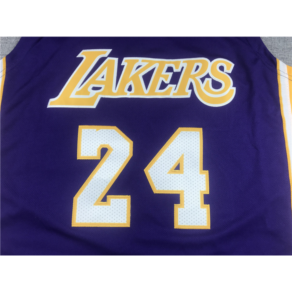 Kép 3/3 - Kobe BRYANT 2006-07 lila Los Angeles Lakers mez #24