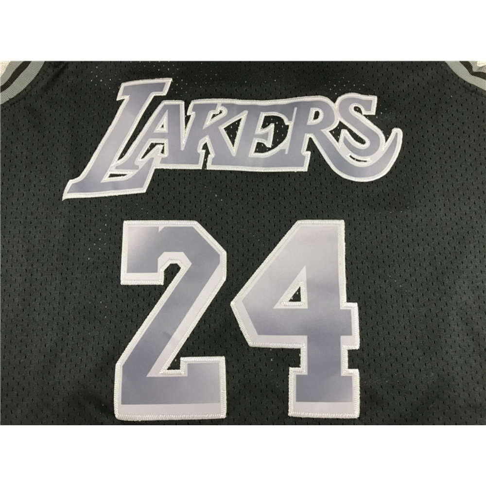 Kép 3/3 - Kobe BRYANT fekete retro Los Angeles Lakers mez #24