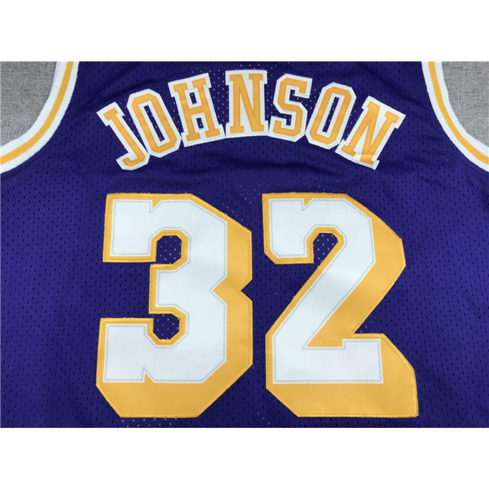 Kép 4/4 - Magic JOHNSON 1984-85 lila Los Angeles Lakers mez