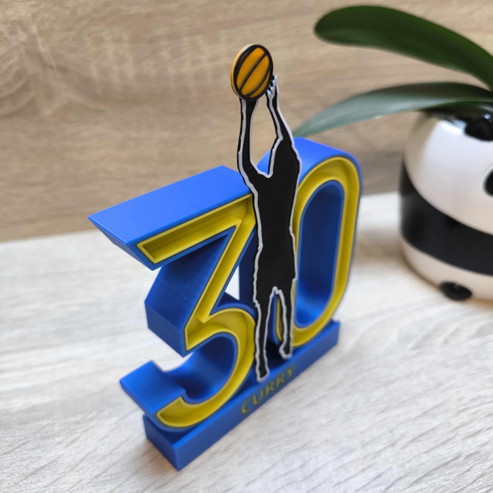 Kép 2/5 - Stephen CURRY Legendary Motion Szobor