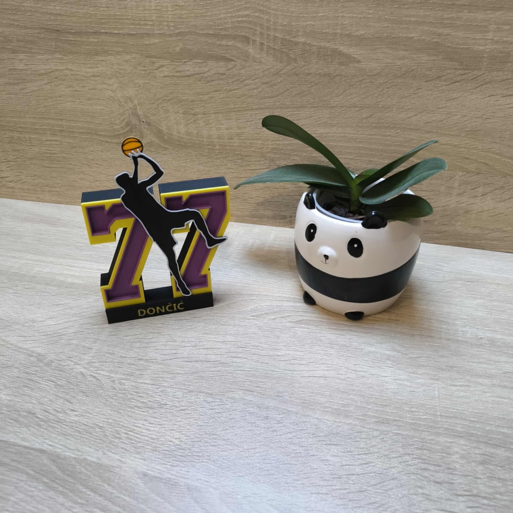 Kép 3/5 - Luka DONCIC Legendary Motion Szobor