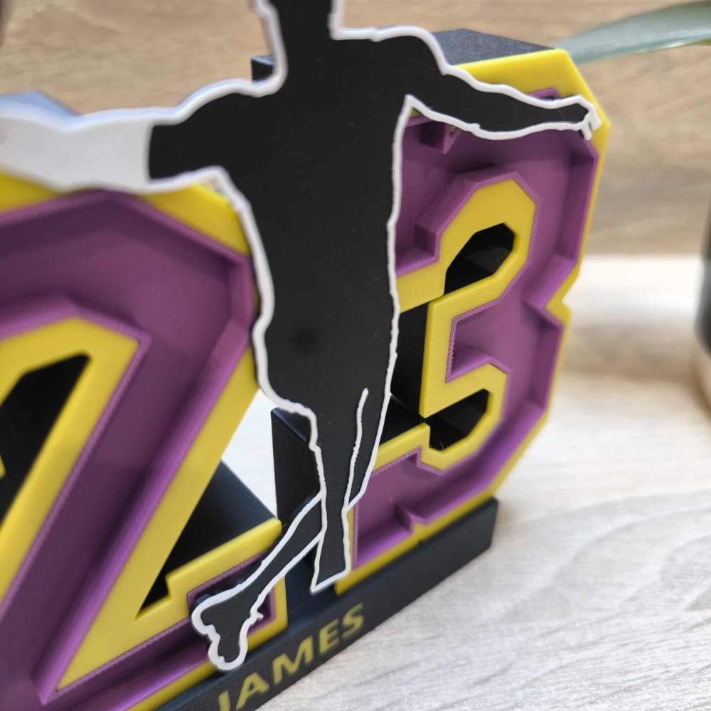 Kép 2/5 - Lebron JAMES Legendary Motion Szobor