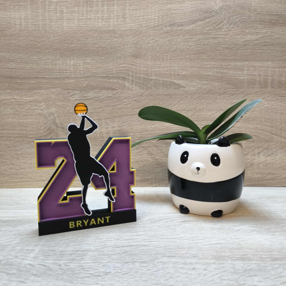 Kép 5/5 - Kobe BRYANT Legendary Motion Szobor