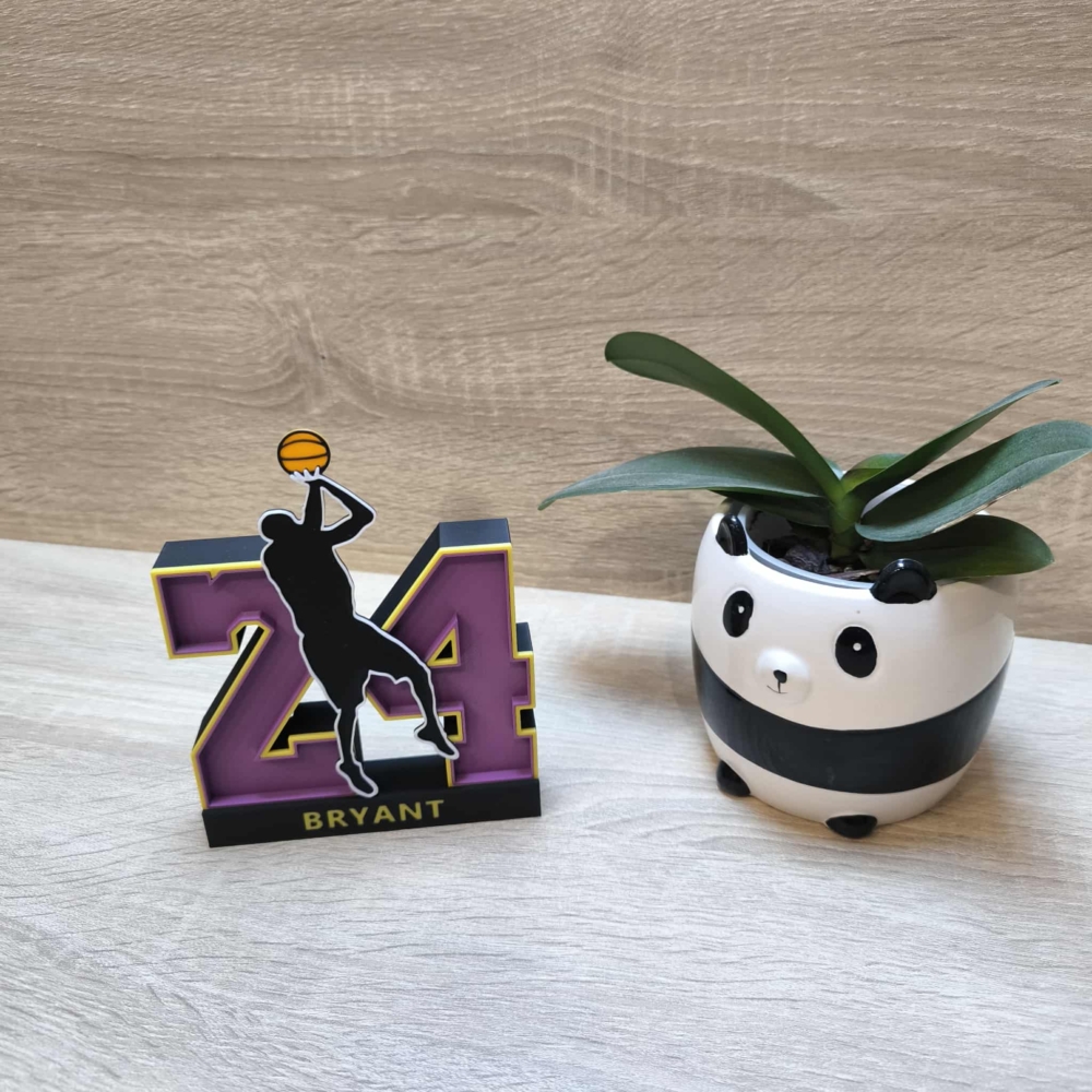 Kép 3/5 - Kobe BRYANT Legendary Motion Szobor