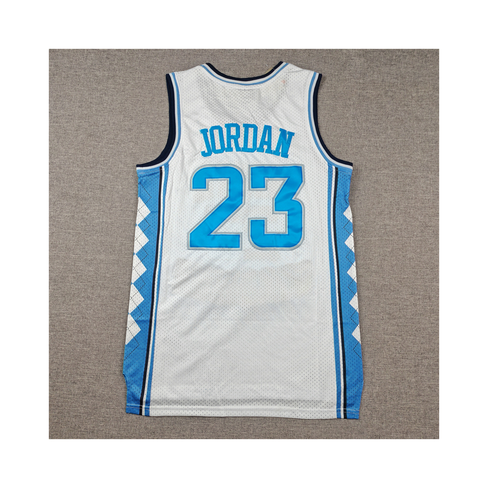 Kép 2/4 - Michael JORDAN fehér North Carolina vintage mez
