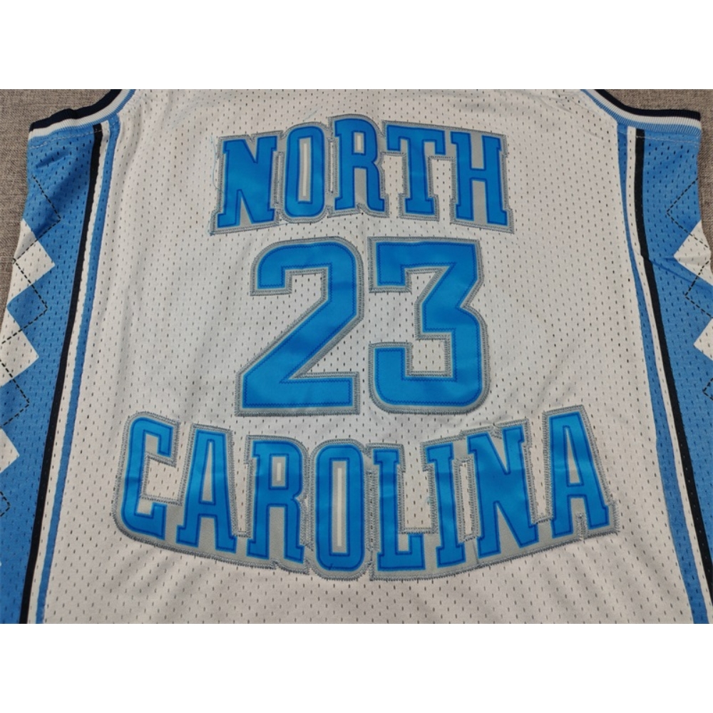 Kép 4/4 - Michael JORDAN fehér North Carolina vintage mez