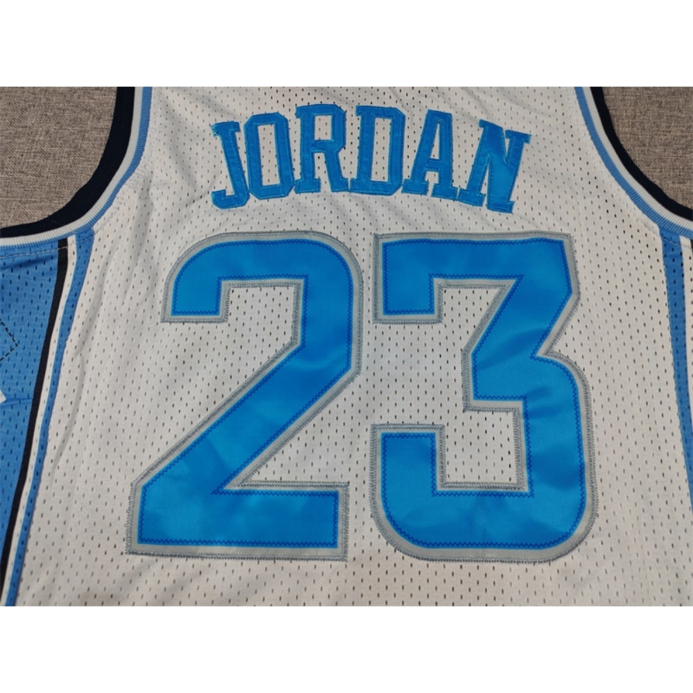 Kép 3/4 - Michael JORDAN fehér North Carolina vintage mez