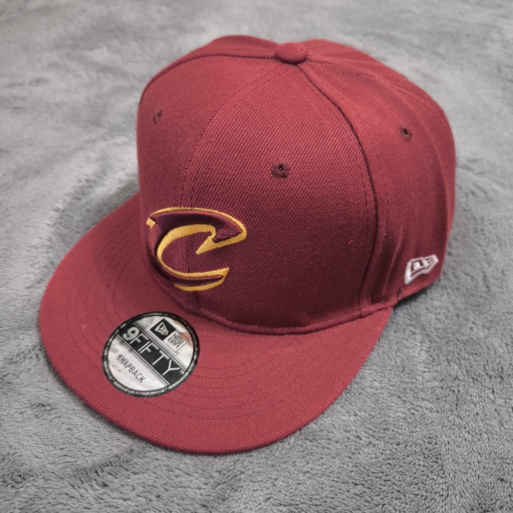 Kép 2/4 - Cleveland CAVALIERS bordó Snapback