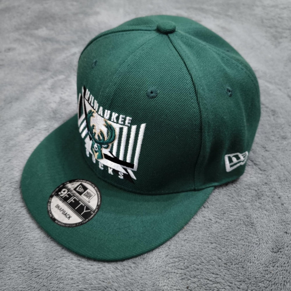Kép 2/4 - Milwaukee BUCKS sötétzöld Snapback