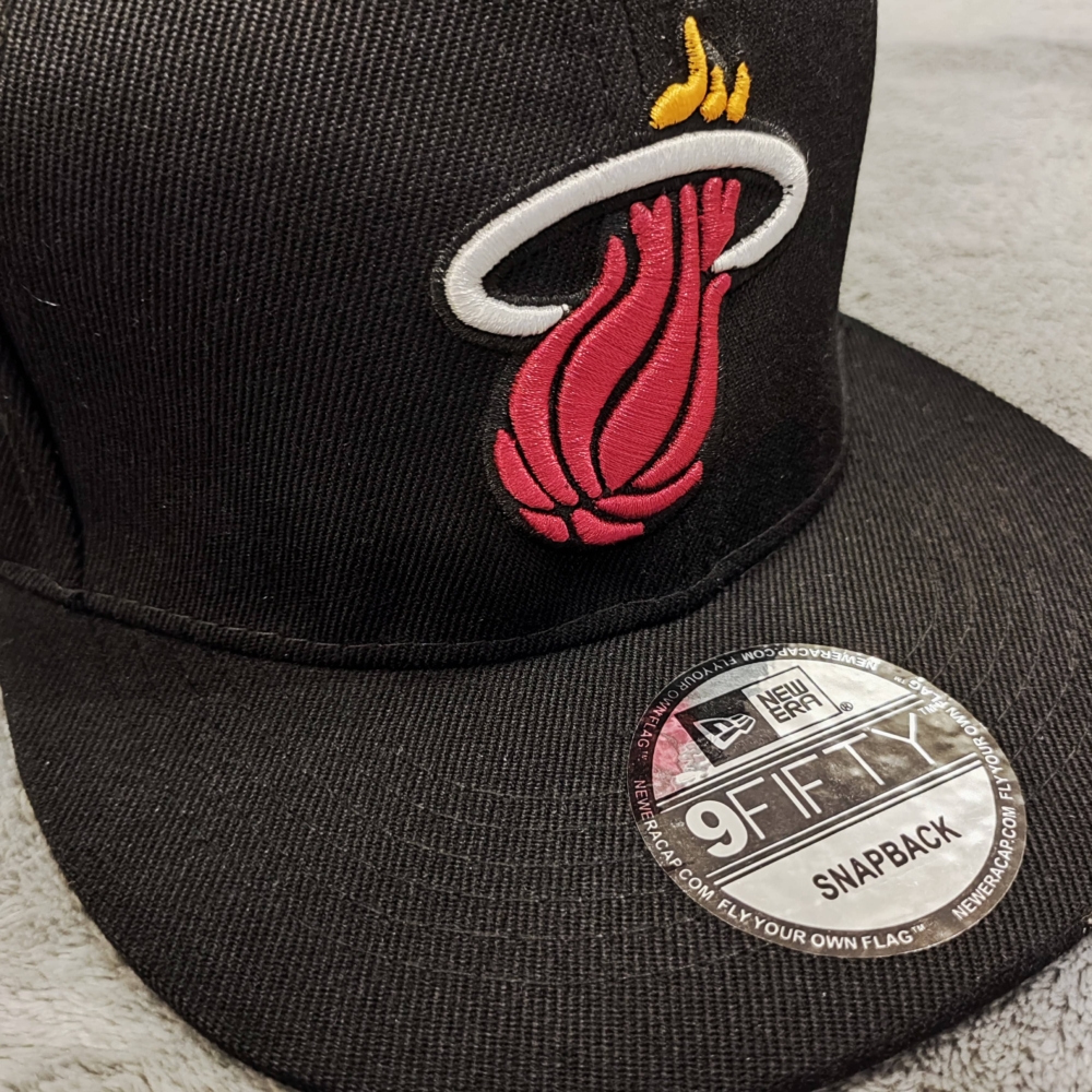 Kép 2/6 - Miami HEAT fekete Snapback