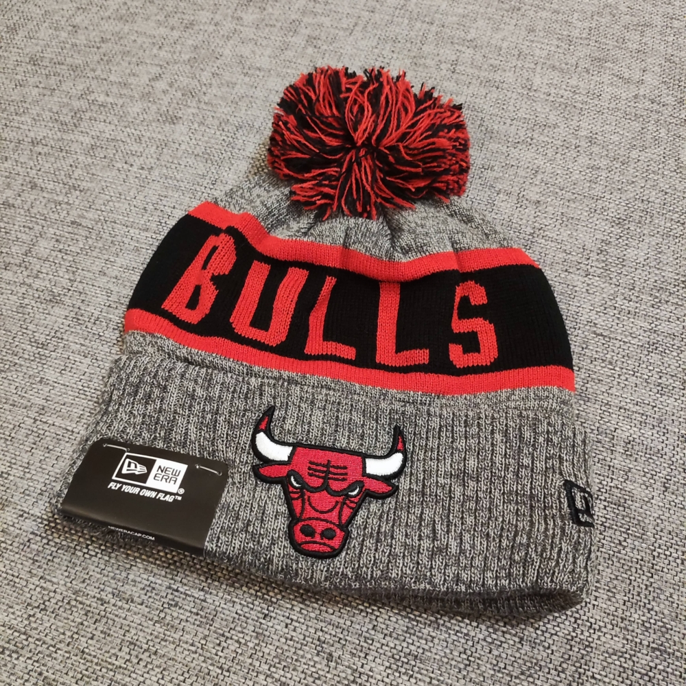 Kép 2/4 - Chicago BULLS szürke téli sapka
