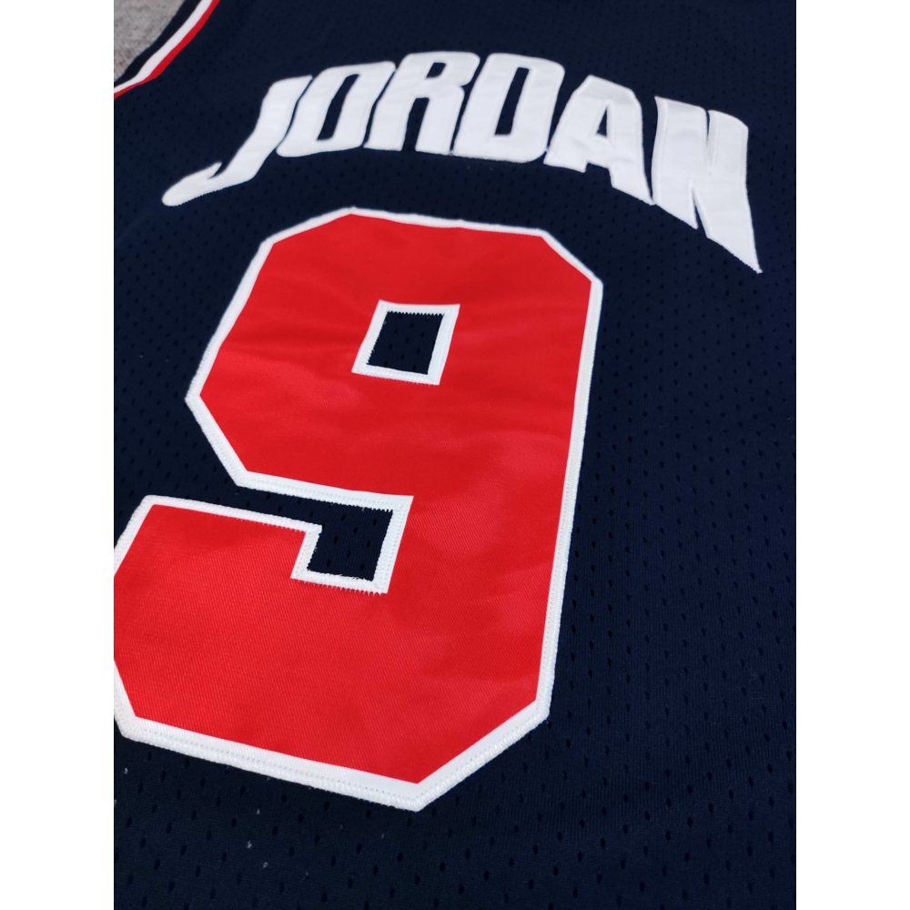 Kép 4/5 - Michael JORDAN sötét 1992 USA vintage mez (KÉSZLETEN)