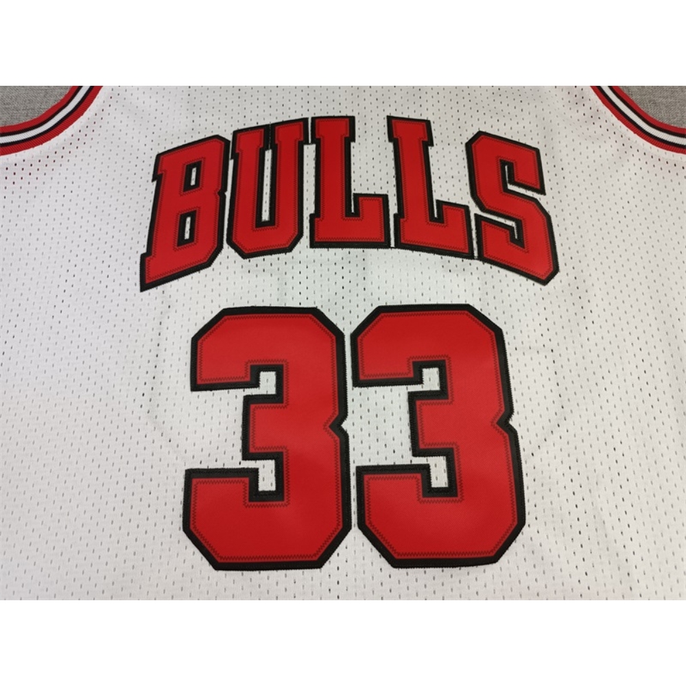 Kép 3/4 - Scottie PIPPEN Classic fehér Chicago Bulls mez