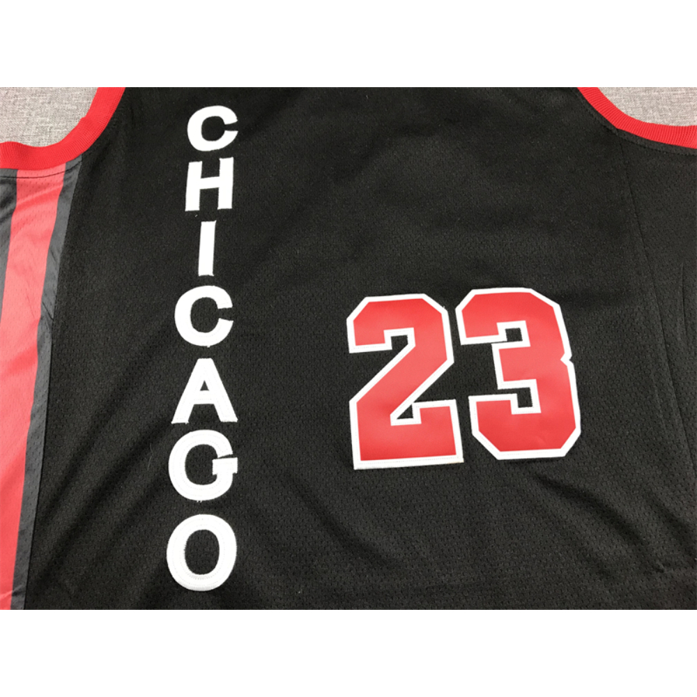 Kép 3/4 - Michael J0RDAN 2023 City Edition Bulls mez