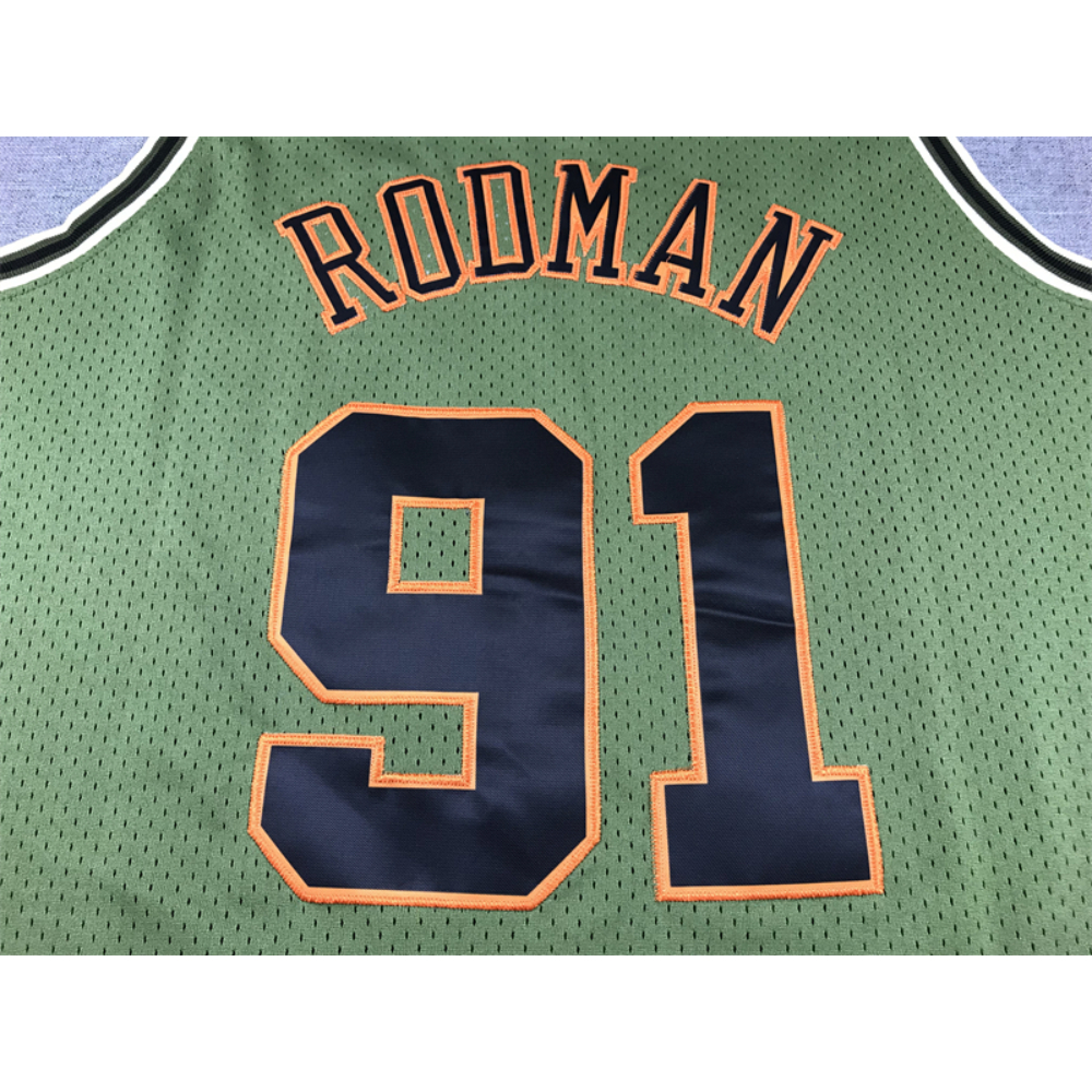 Kép 3/4 - Dennis RODMAN Army Green Bulls vintage mez