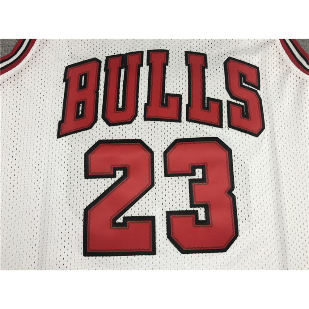 Kép 3/4 - Michael JORDAN fehér 95-96 The Finals Chicago Bulls vintage mez (KÉSZLETEN)