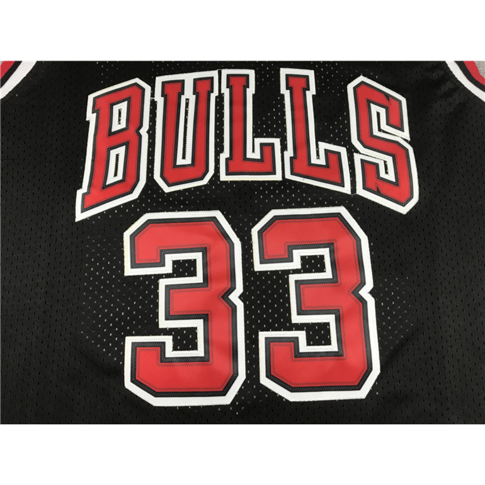 Kép 3/3 - Scottie PIPPEN fekete Chicago Bulls vintage mez
