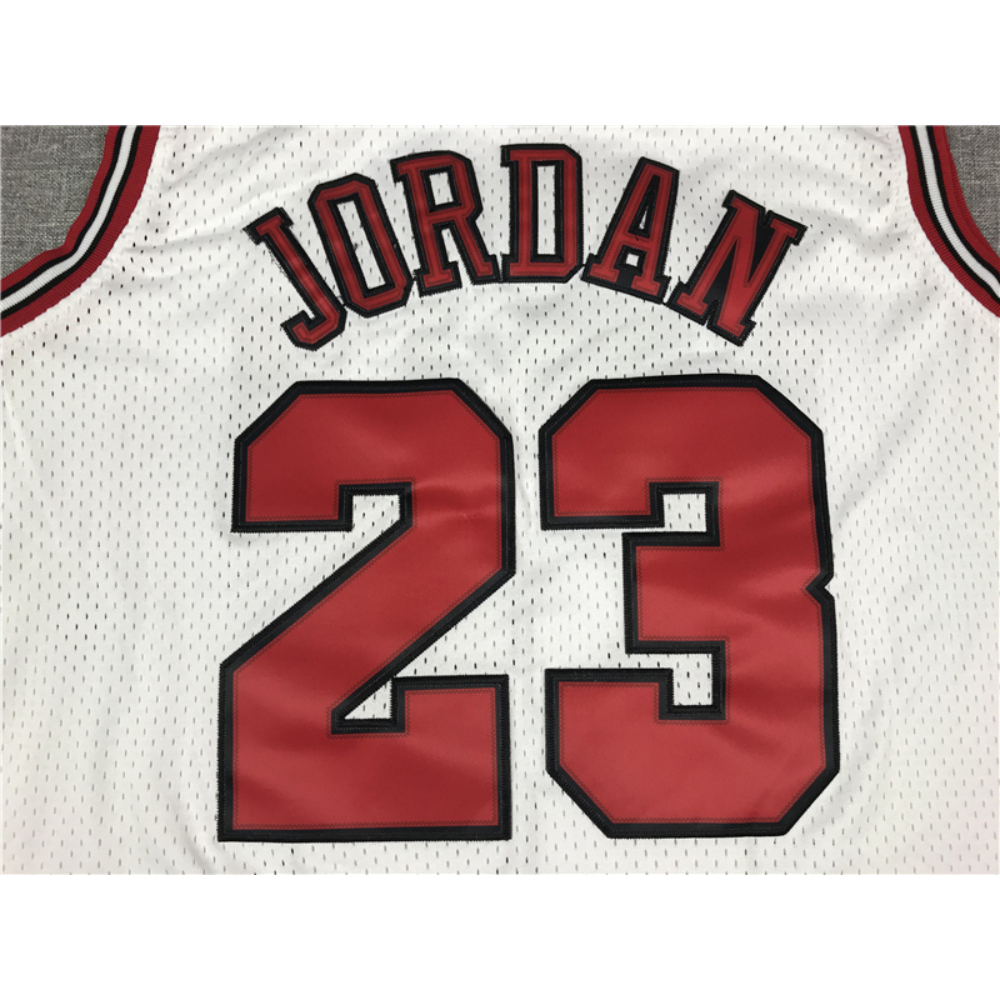 Kép 3/3 - Michael JORDAN fehér Chicago Bulls vintage mez