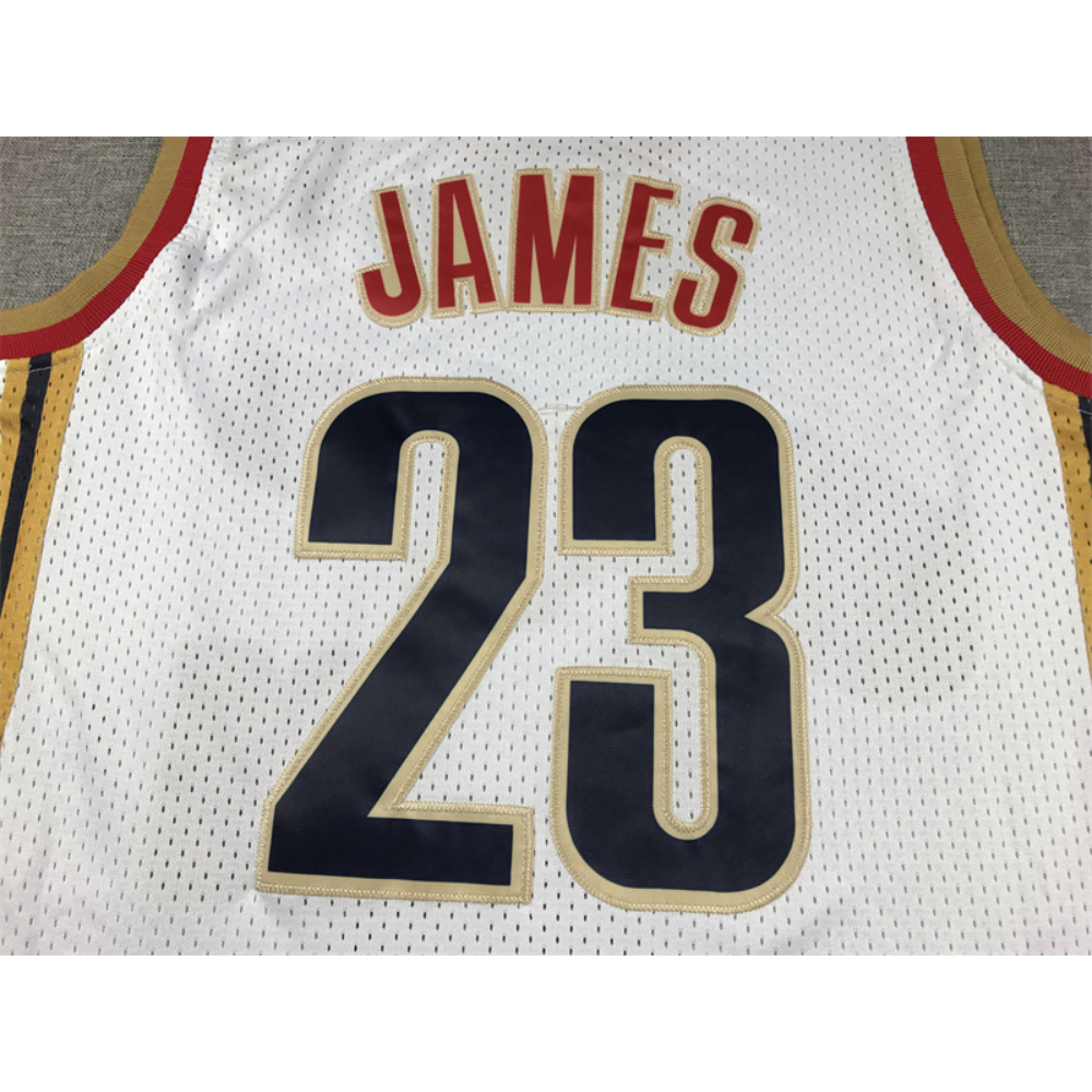 Kép 4/4 - Lebron JAMES fehér Cavaliers  vintage mez
