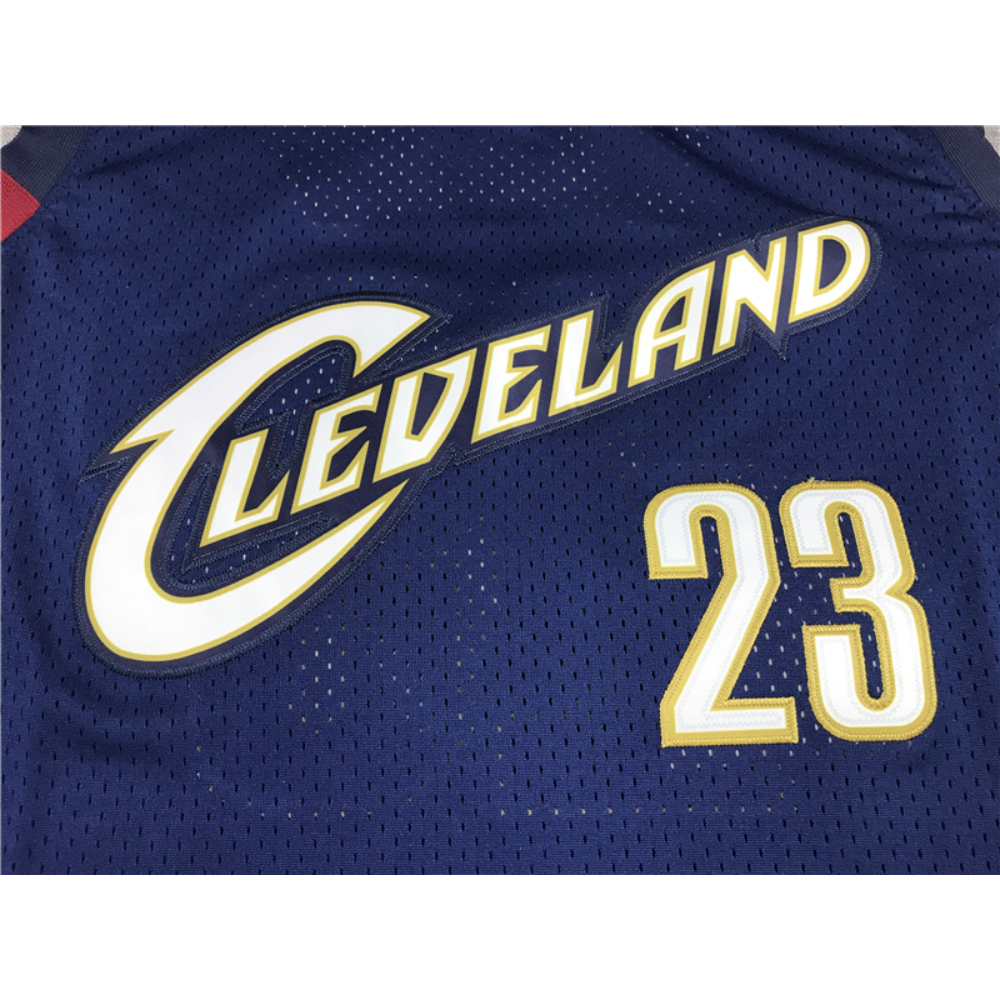 Kép 3/4 - Lebron JAMES sötétkék Cleveland vintage mez