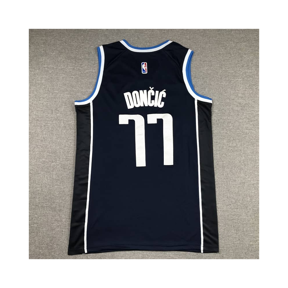Kép 2/4 - Luka DONCIC Statement Edition Dallas Mavericks mez (KÉSZLETEN)