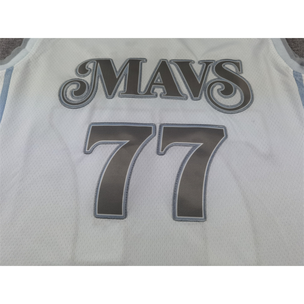 Kép 3/4 - Luka DONCIC 2024 City Edition Dallas Mavericks mez