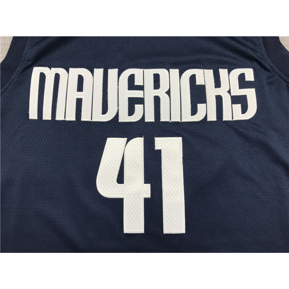 Kép 3/3 - Dirk NOWITZKI Statement Edition Dallas Mavericks mez