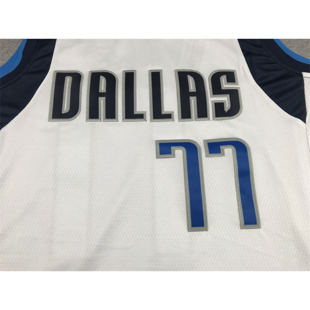 Kép 3/3 - Luka DONCIC Association Edition Dallas Mavericks mez