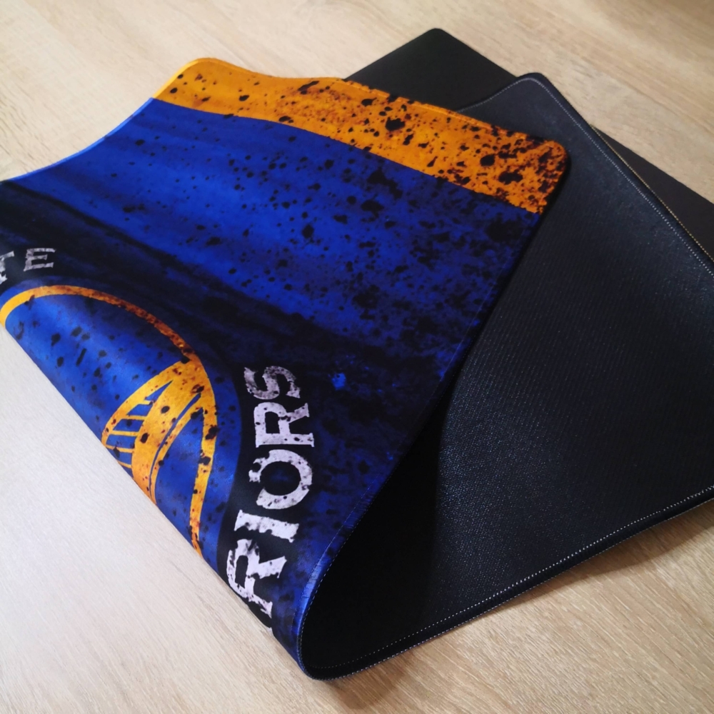 Kép 4/4 - Golden State Warriors XXL Egérpad (40 x 90 cm)