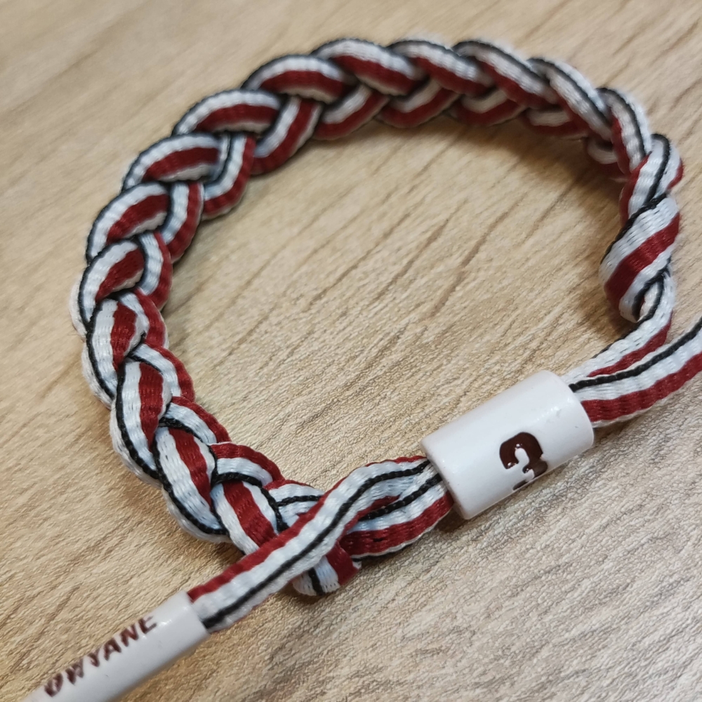 Kép 4/4 - Dwyane WADE fonott karkötő