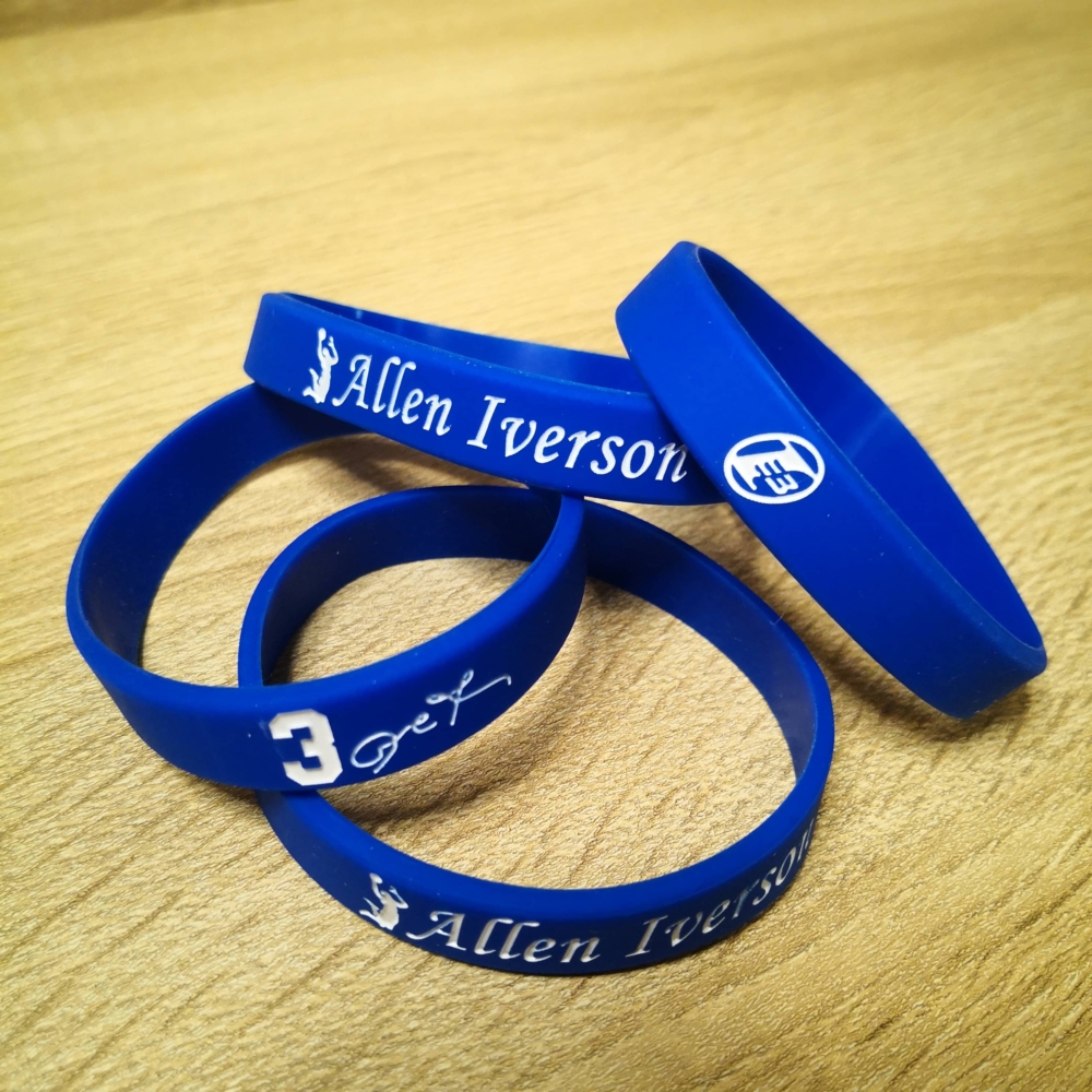 Kép 4/4 - Allen IVERSON szilikon karkötő (több féle)