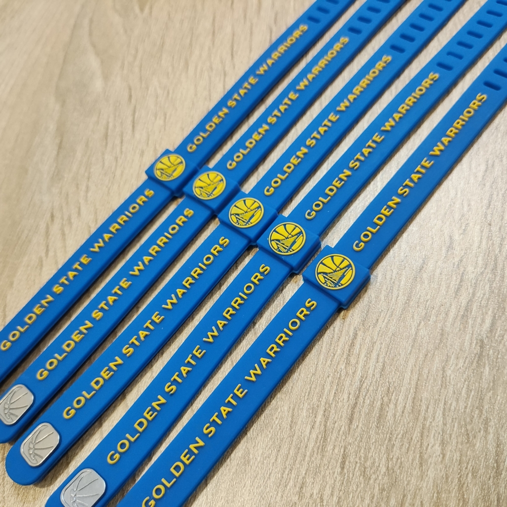 Kép 2/5 - Golden State WARRIORS kék szilikon karkötő (állítható méret)