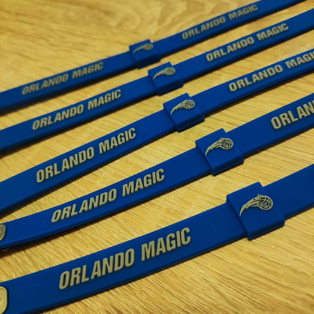Kép 4/6 - Orlando MAGIC kék szilikon karkötő (állítható méret)