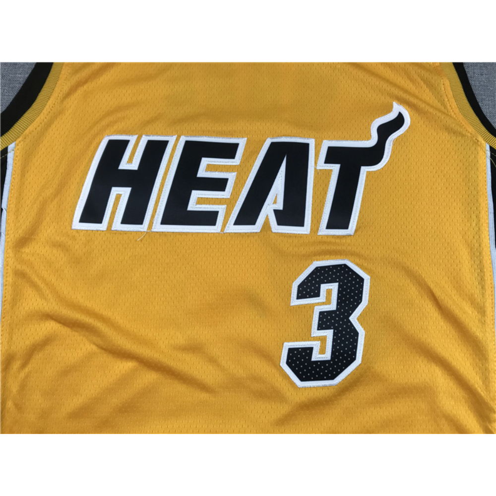 Kép 3/3 - Dwyane WADE Earned Edition Miami Heat mez