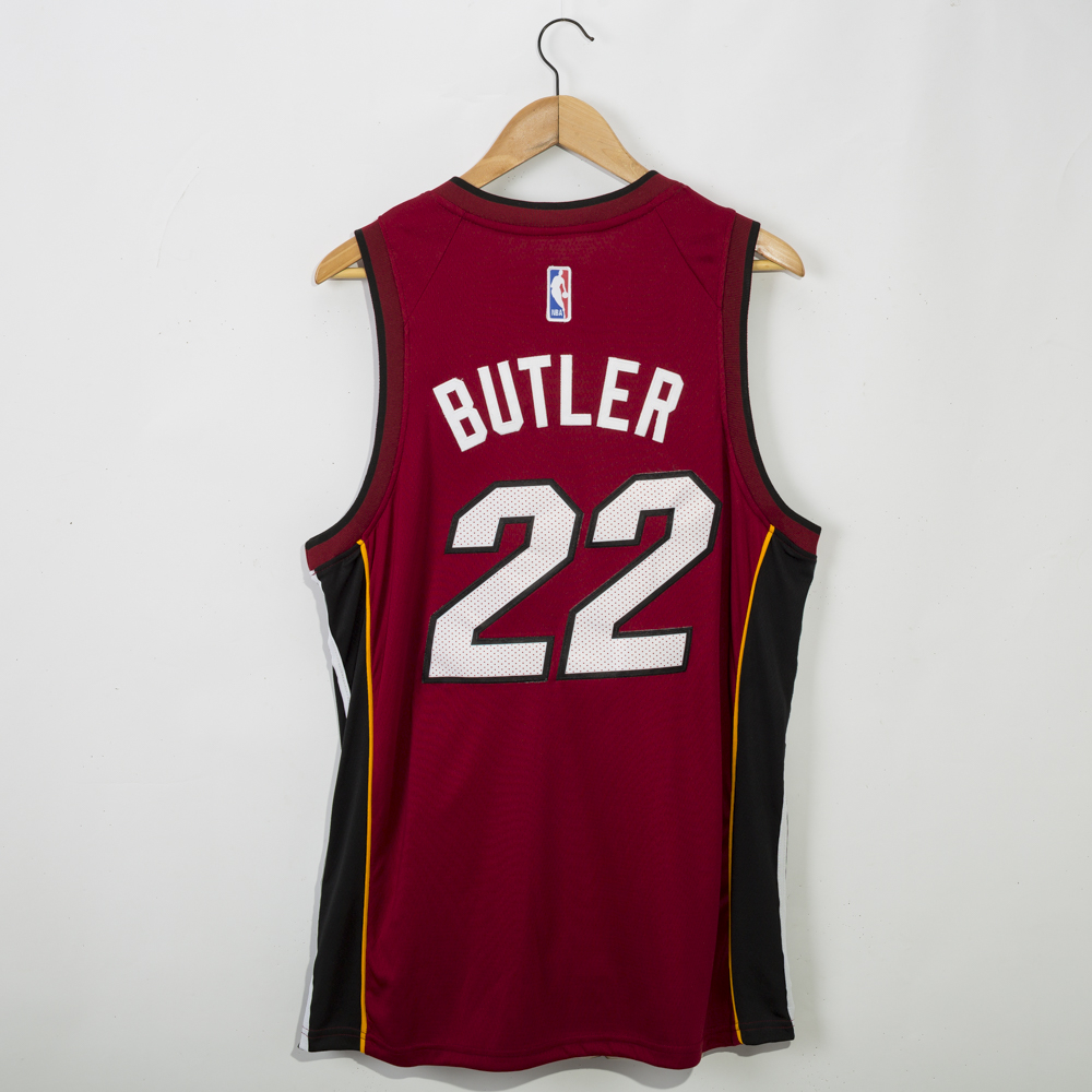 Kép 2/3 - Jimmy BUTLER Statement Edition Miami Heat mez
