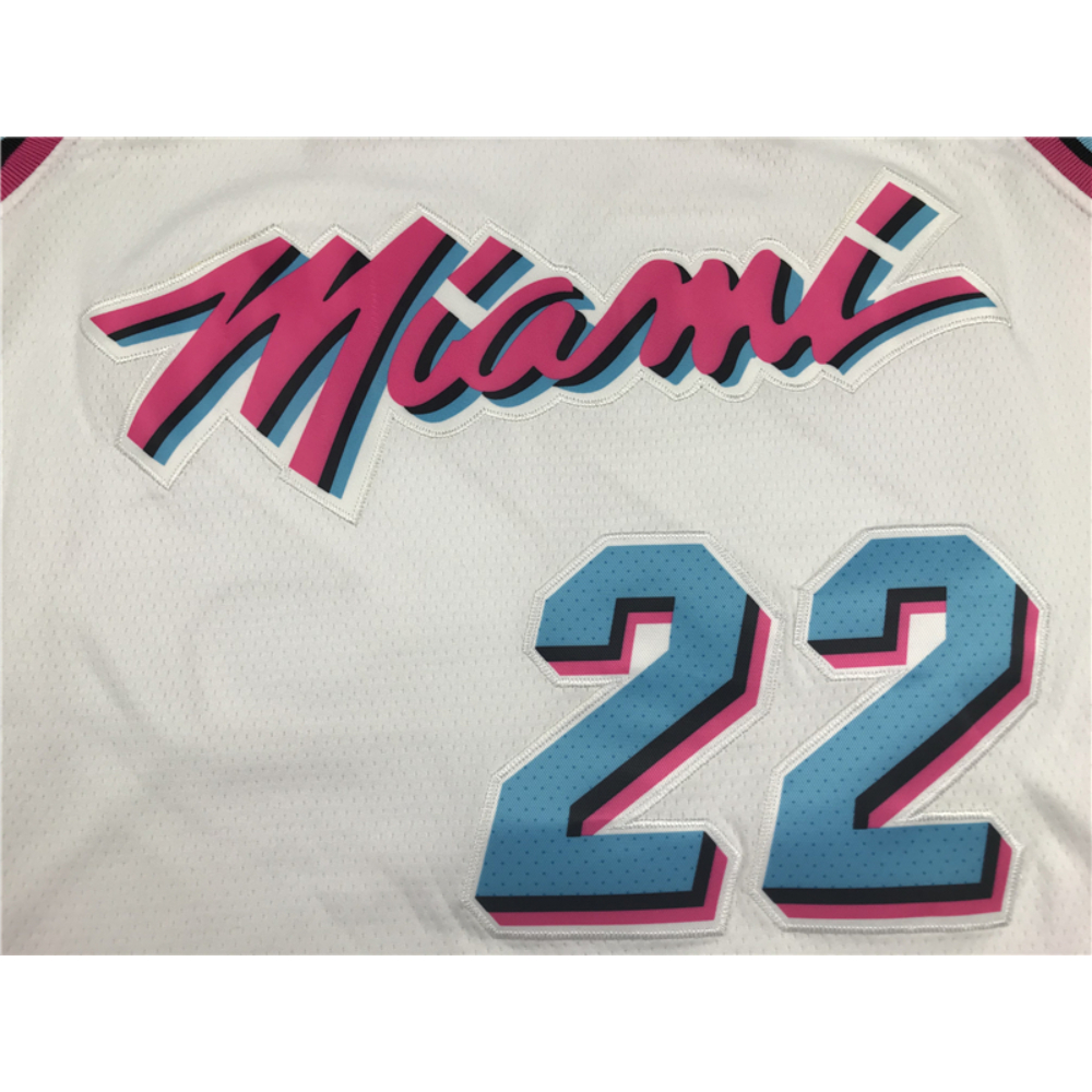 Kép 3/3 - Jimmy BUTLER 2017-18 city Edition Miami Heat mez