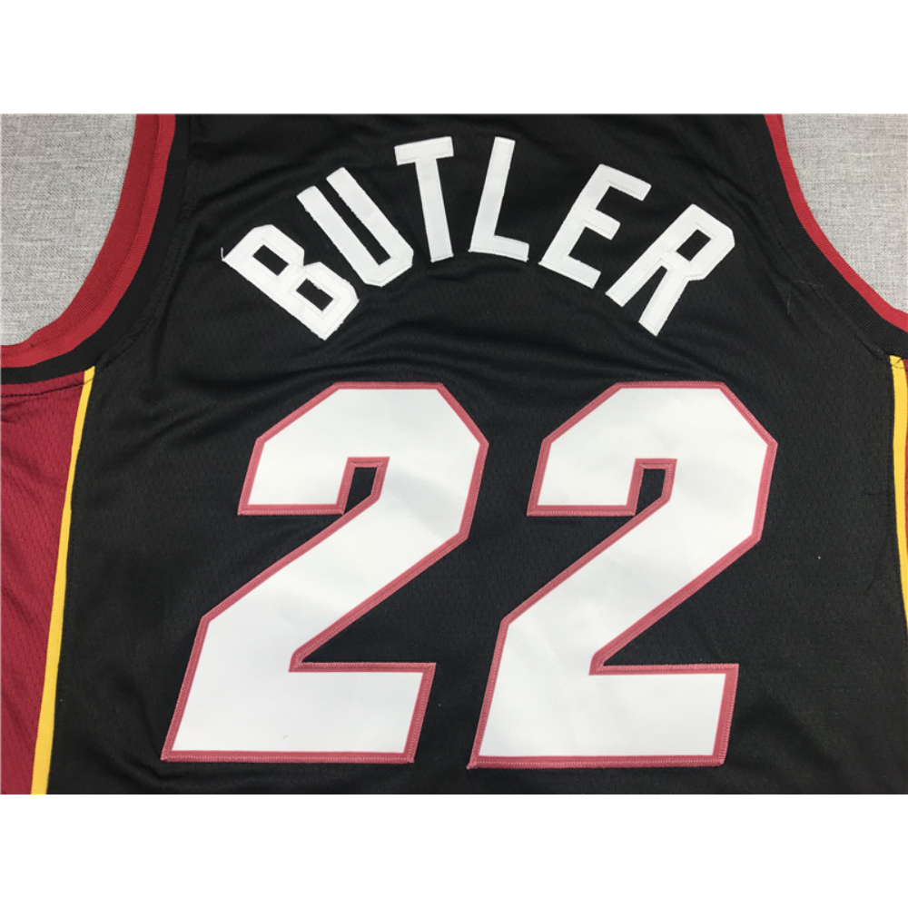 Kép 3/3 - Jimmy BUTLER Icon Edition Miami Heat mez