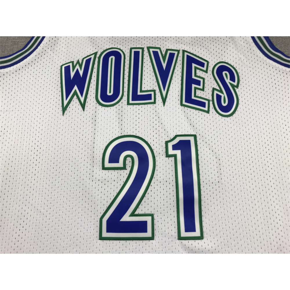 Kép 3/4 - Kevin GARNETT 1995-96 Classic fehér Minnesota Timberwolves mez