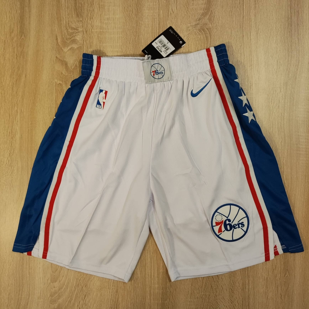 Kép 1/4 - Philadelphia 76ers New Era fehér kosaras rövidnadrág