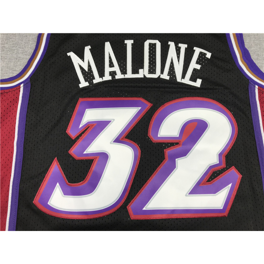 Kép 3/3 - Karl MALONE 1998-99 Classic Away Utah Jazz mez