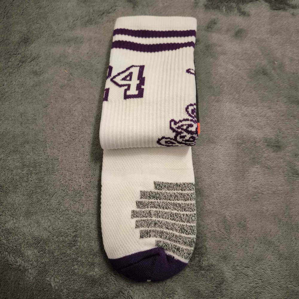 Kép 4/5 - Kobe BRYANT fehér #24 Los Angeles zokni