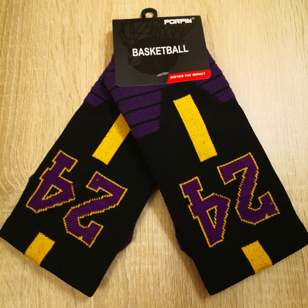Kép 2/4 - Kobe BRYANT fekete #24 zokni