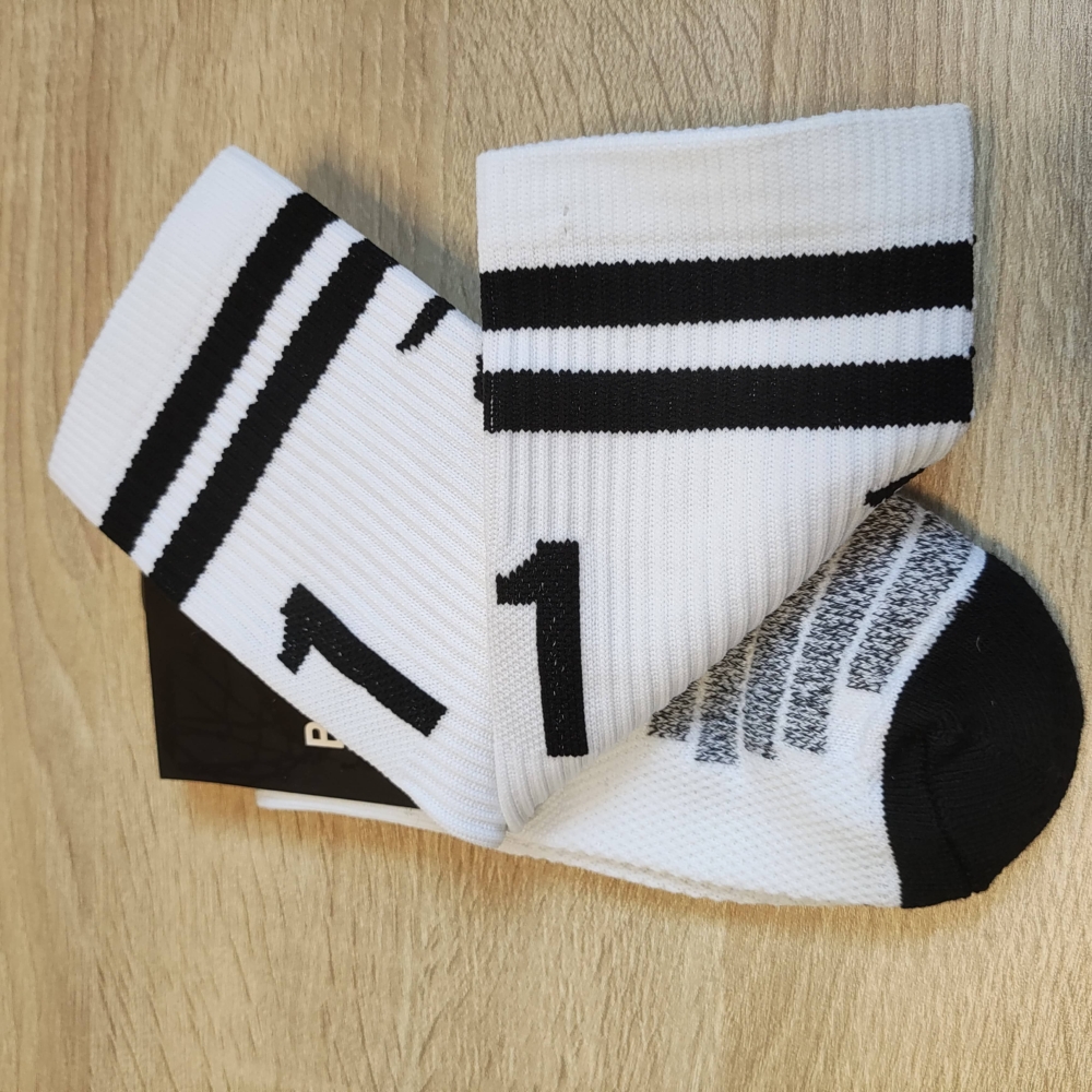 Kép 3/5 - Kyrie IRVING fehér BKLYN zokni