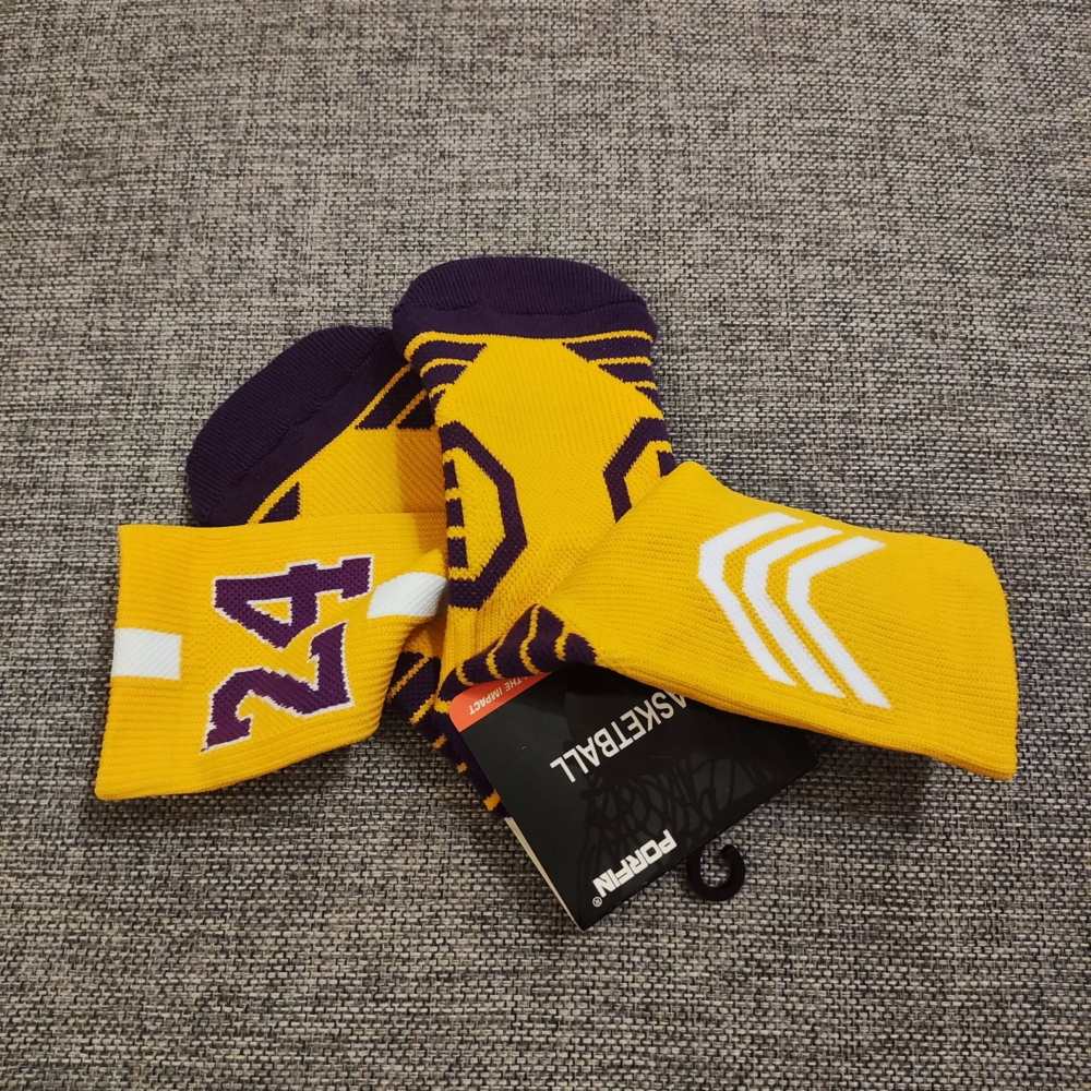 Kép 4/4 - Kobe BRYANT sárga #24 zokni